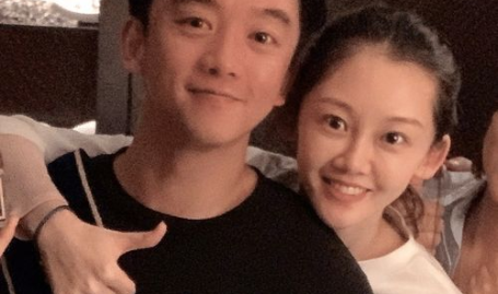郑恺的老婆图片,美丽动人,幸福满满