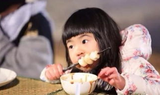 娱乐吃瓜酱妈妈维护女儿,娱乐吃瓜酱妈妈坚定维护女儿,温情守护成长路